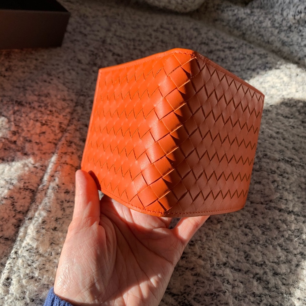 NWT Bottega Veneta Classic Introciato Calf Leather Men's Bifold Wallet Orange - Picture 5 of 7